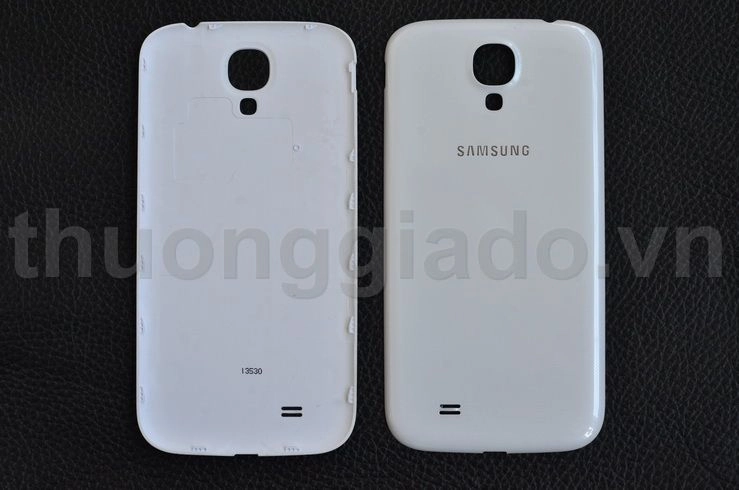 Thay nắp lưng Samsung Galaxy S4 i9500 Chính Hãng